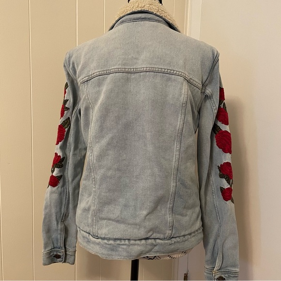 PacSun Denim Jean Jacket Medium Women Junior distressed rose embroidered Sherpa - Picture 4 of 5
